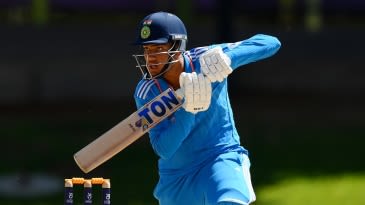 Arshin Kulkarni and Mukesh Choudhary lead Maharashtra into semis