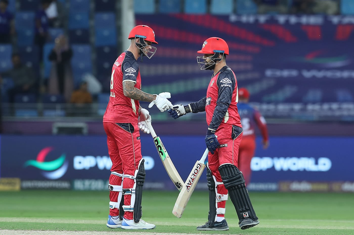 Alex Hales and Rohan Mustafa powered Desert Vipers to 169