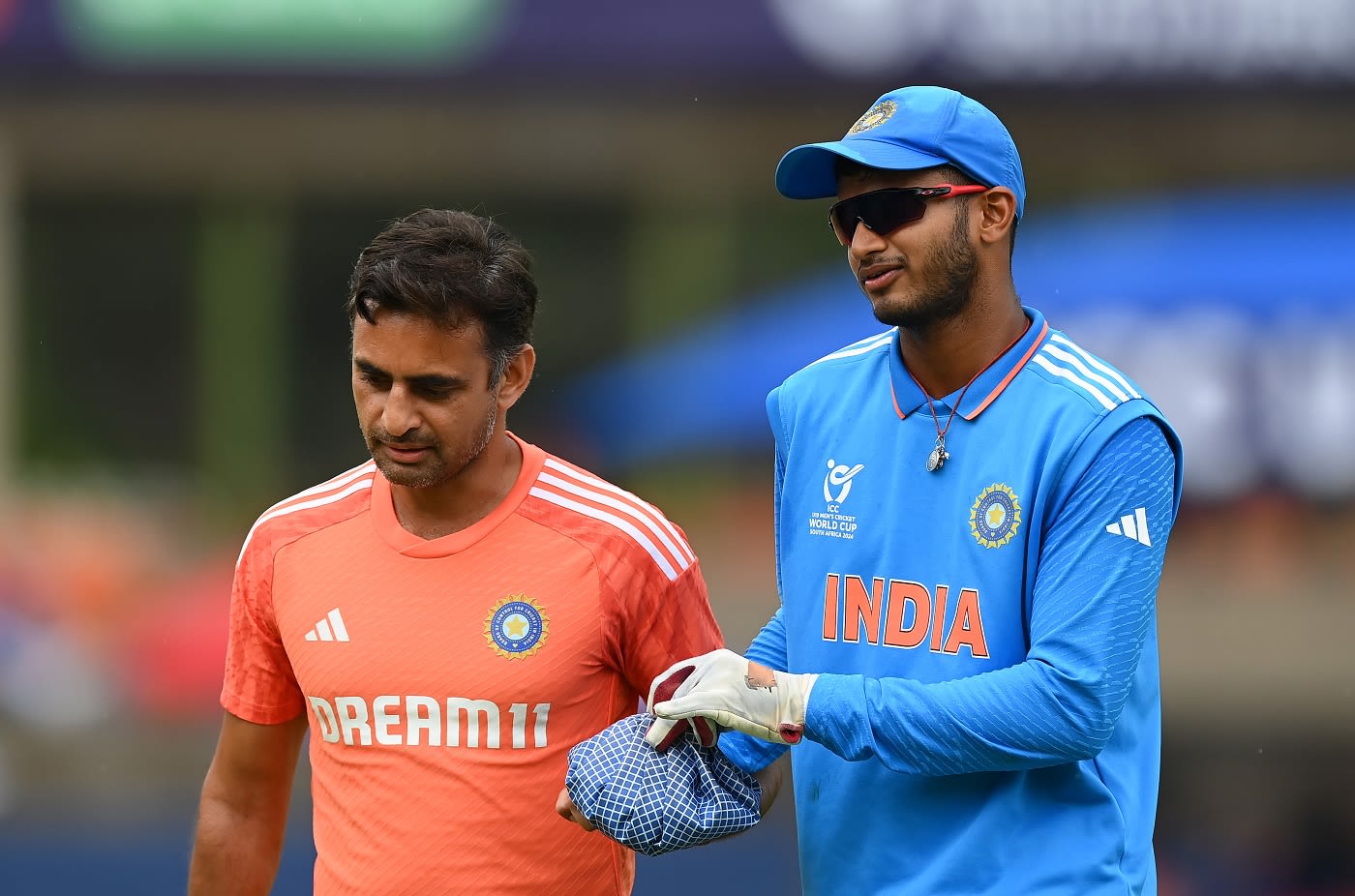 Wicketkeeper Aravelly Avanish was taken off after he hurt his fingers in the field