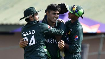 Ubaid Shah five-for helps Pakistan seal semis berth in thriller