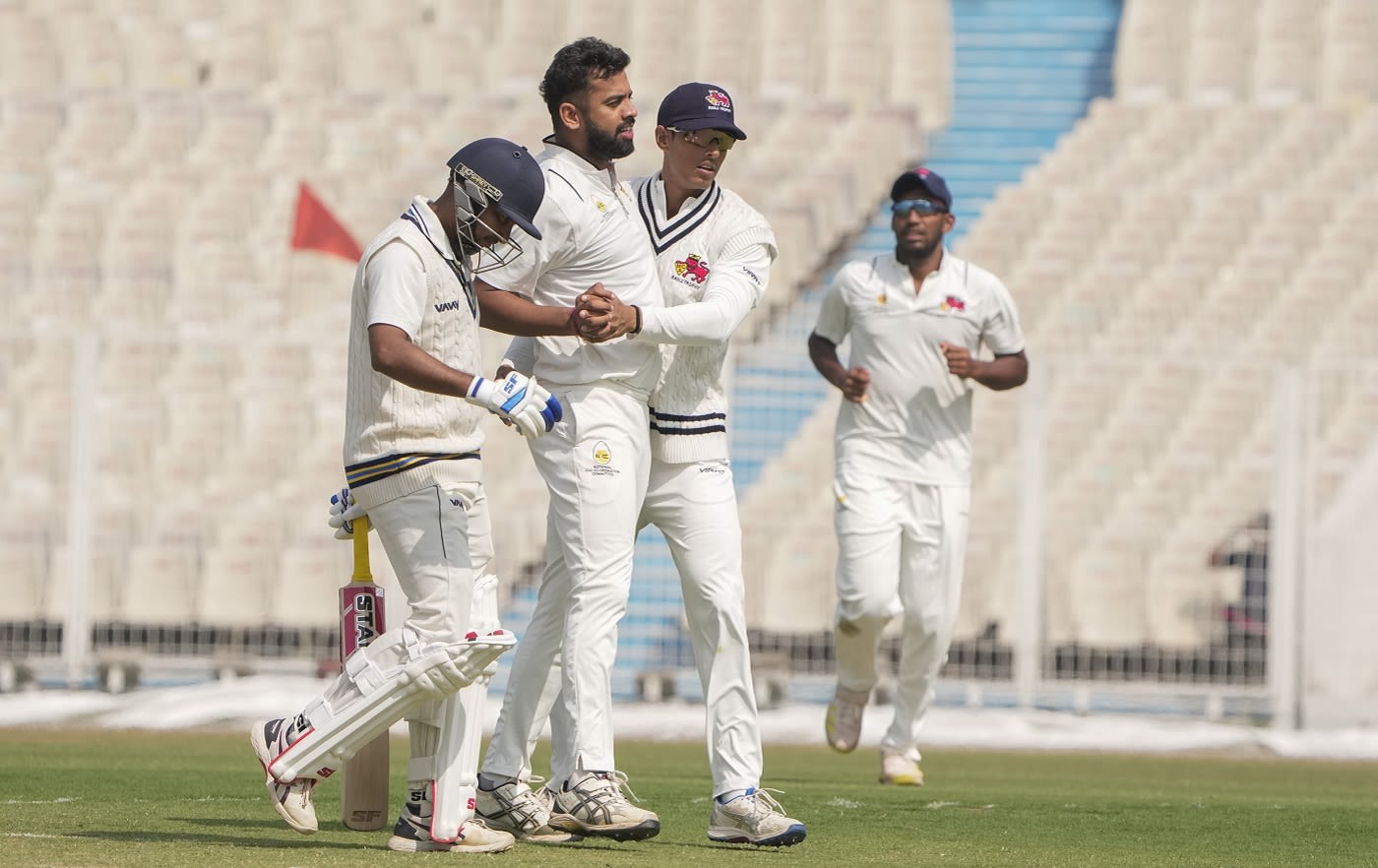 Mohit Avasthi carved up Bengal's top order