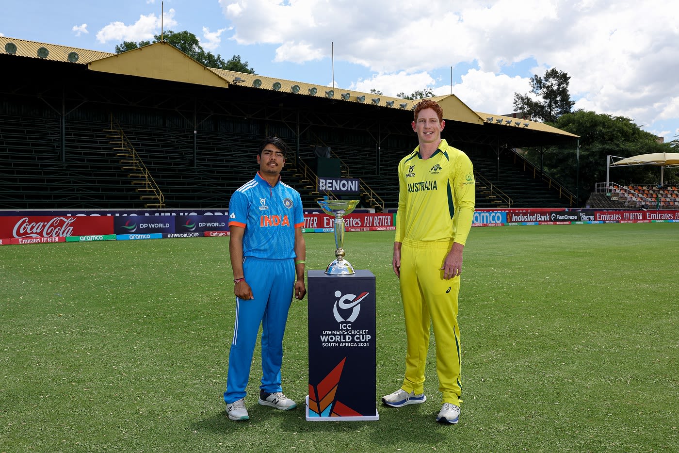 Uday Saharan and Hugh Weibgen pose with the Under-19 World Cup trophy