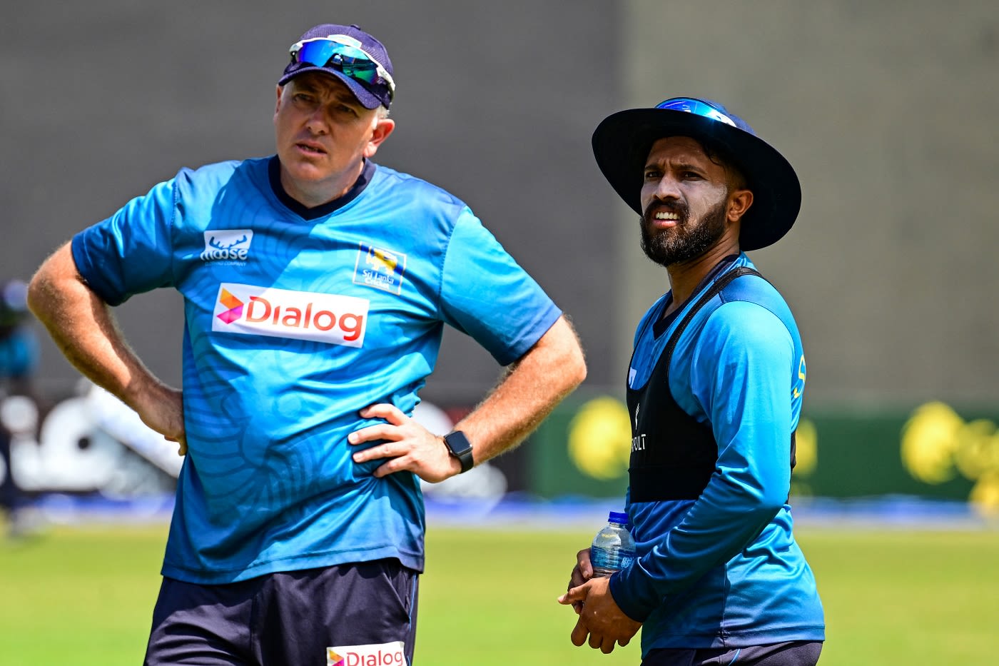 Chris Silverwood and Kusal Mendis at Sri Lanka's training session