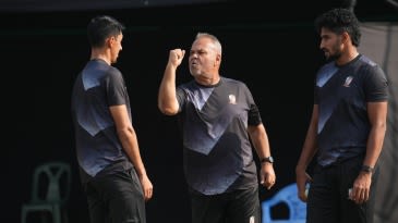 Dav Whatmore: 'I shake my head looking at advertisements for coaching these days. It really is ridiculous'