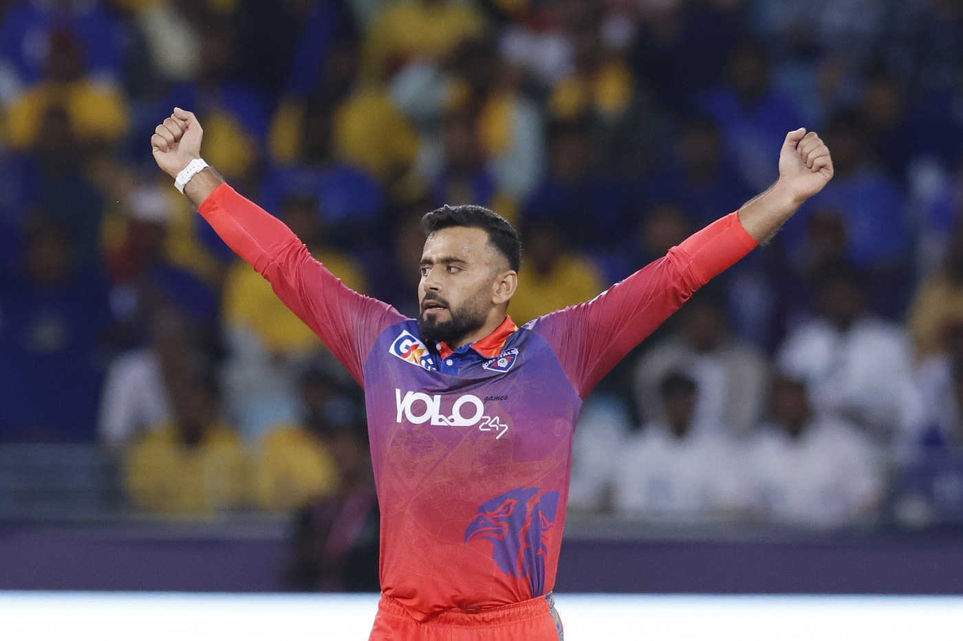 Zahir Khan broke the opening stand with Muhammad Waseem's wicket