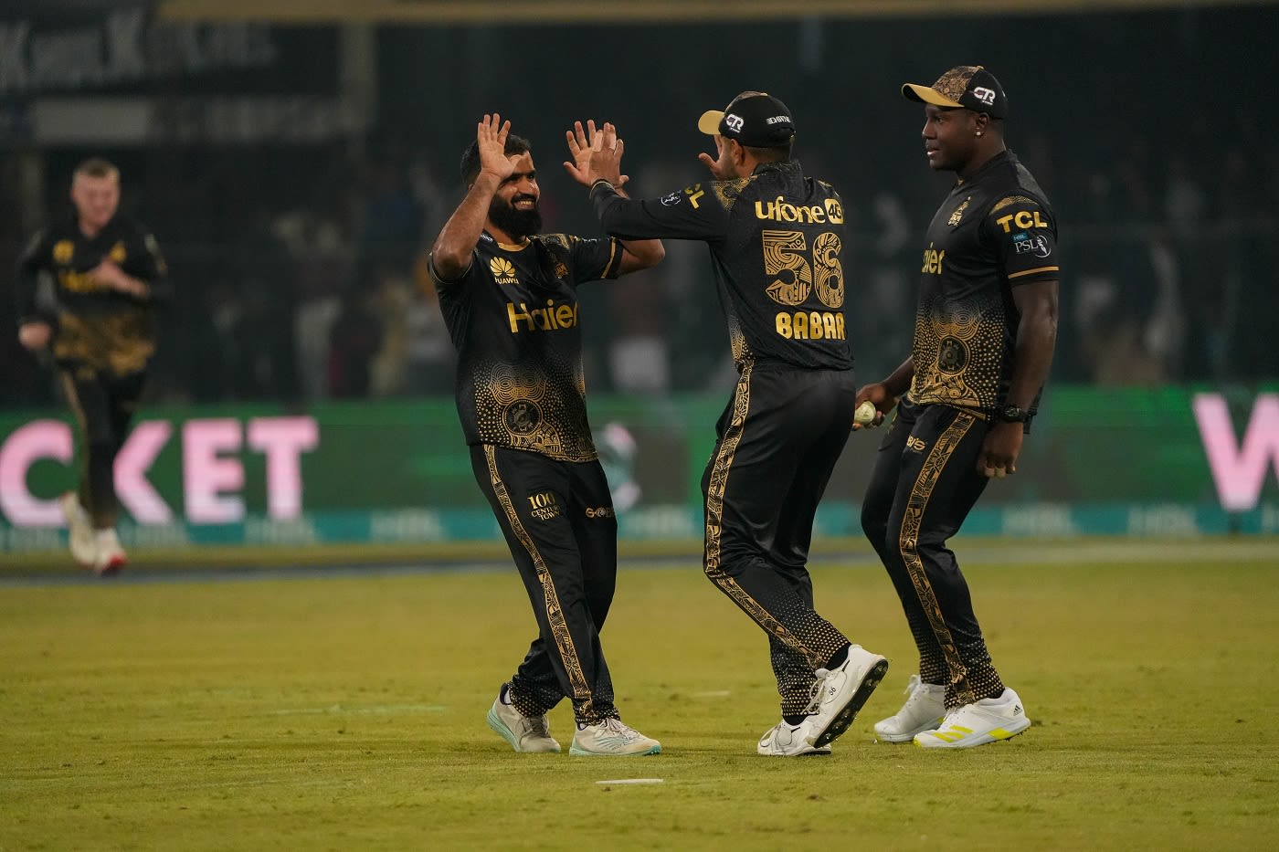 Arif Yaqoob's four-wicket over derailed Islamabad United's chase
