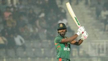 Sri Lanka survive Jaker Ali scare to seal thriller and go 1-0 up