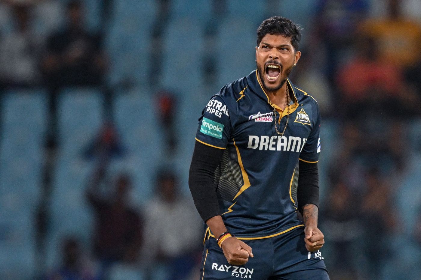 Umesh Yadav roars after dismissing Devdutt Padikkal