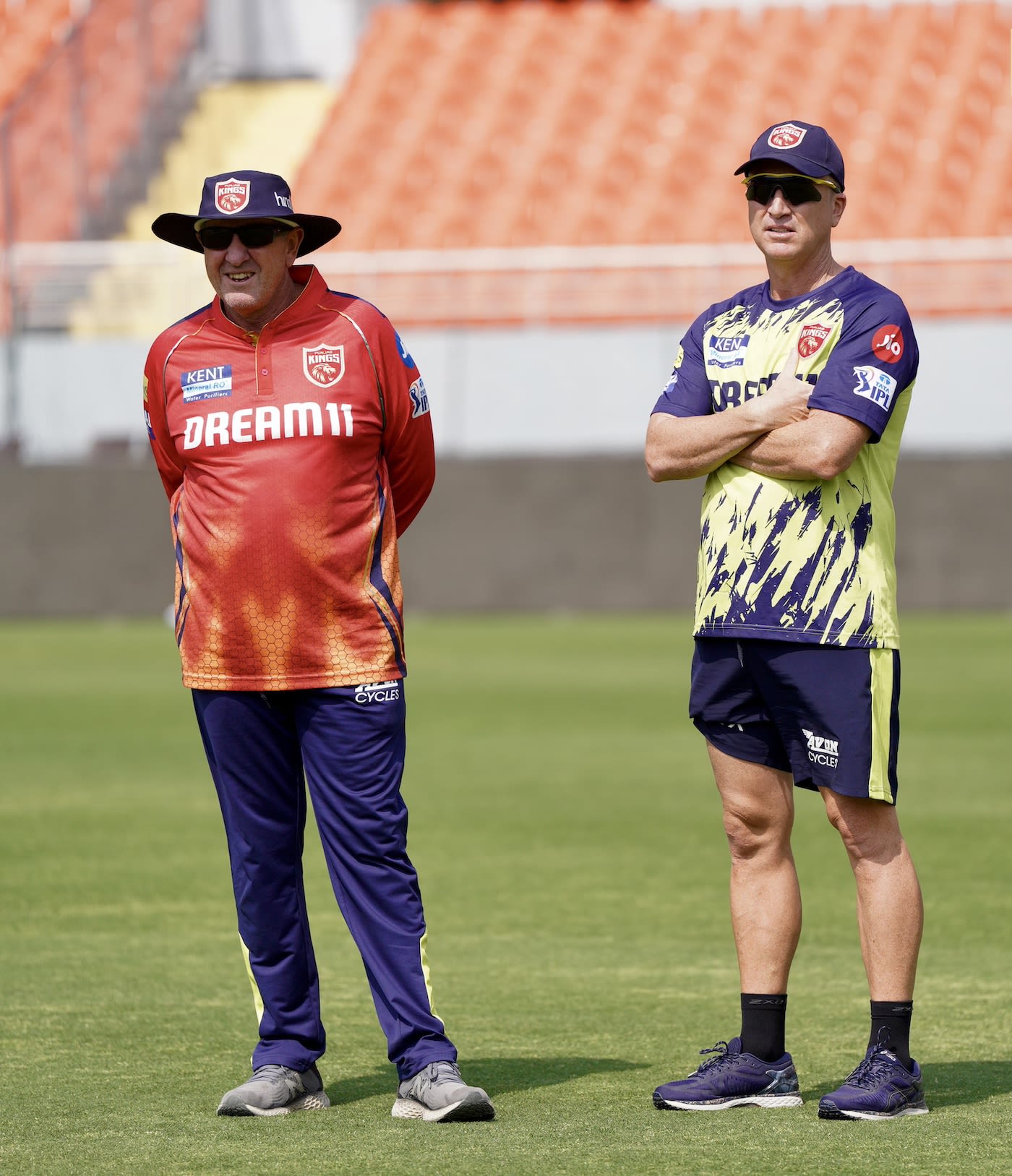 Punjab Kings head coach Trevor Bayliss and assistant coach Brad Haddin at a training session