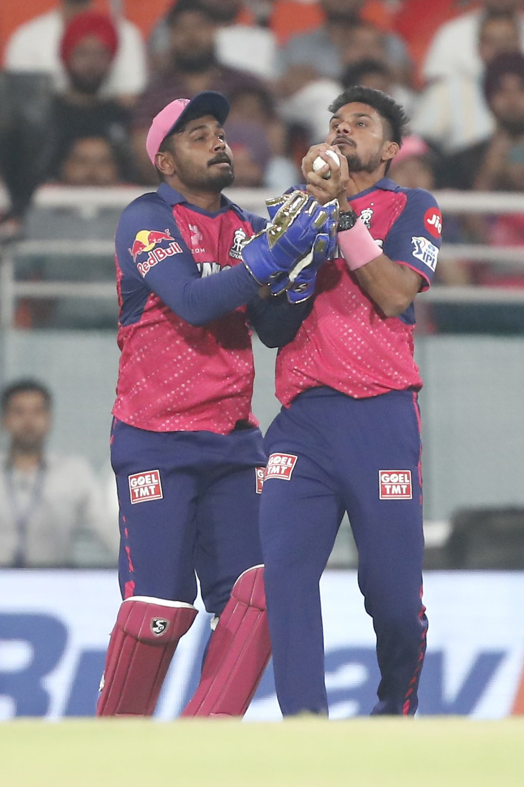 An almost-collision, but Kuldeep Sen clung on to send Atharva Taide back