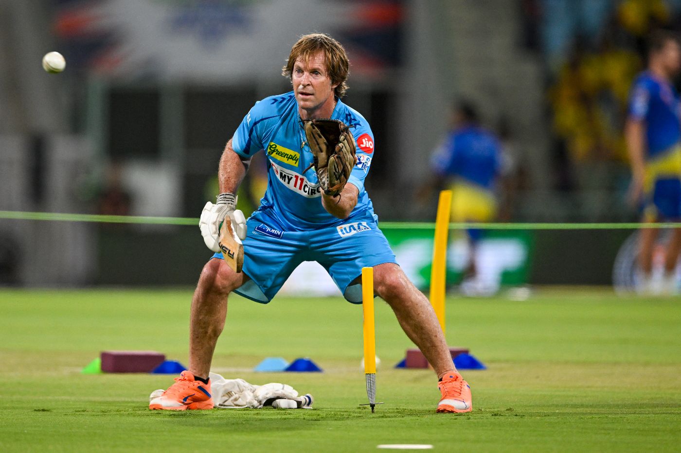 LSG fielding coach Jonty Rhodes does his thing