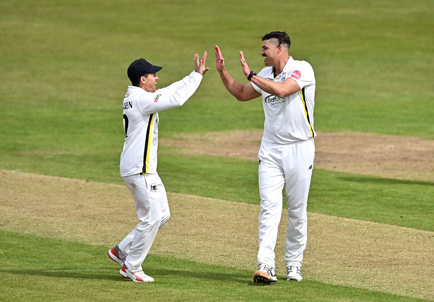 Marchant de Lange steamed through Middlesex with a six-wicket haul