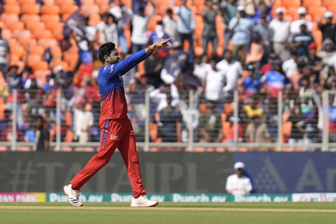 Swapnil Singh struck in the first over