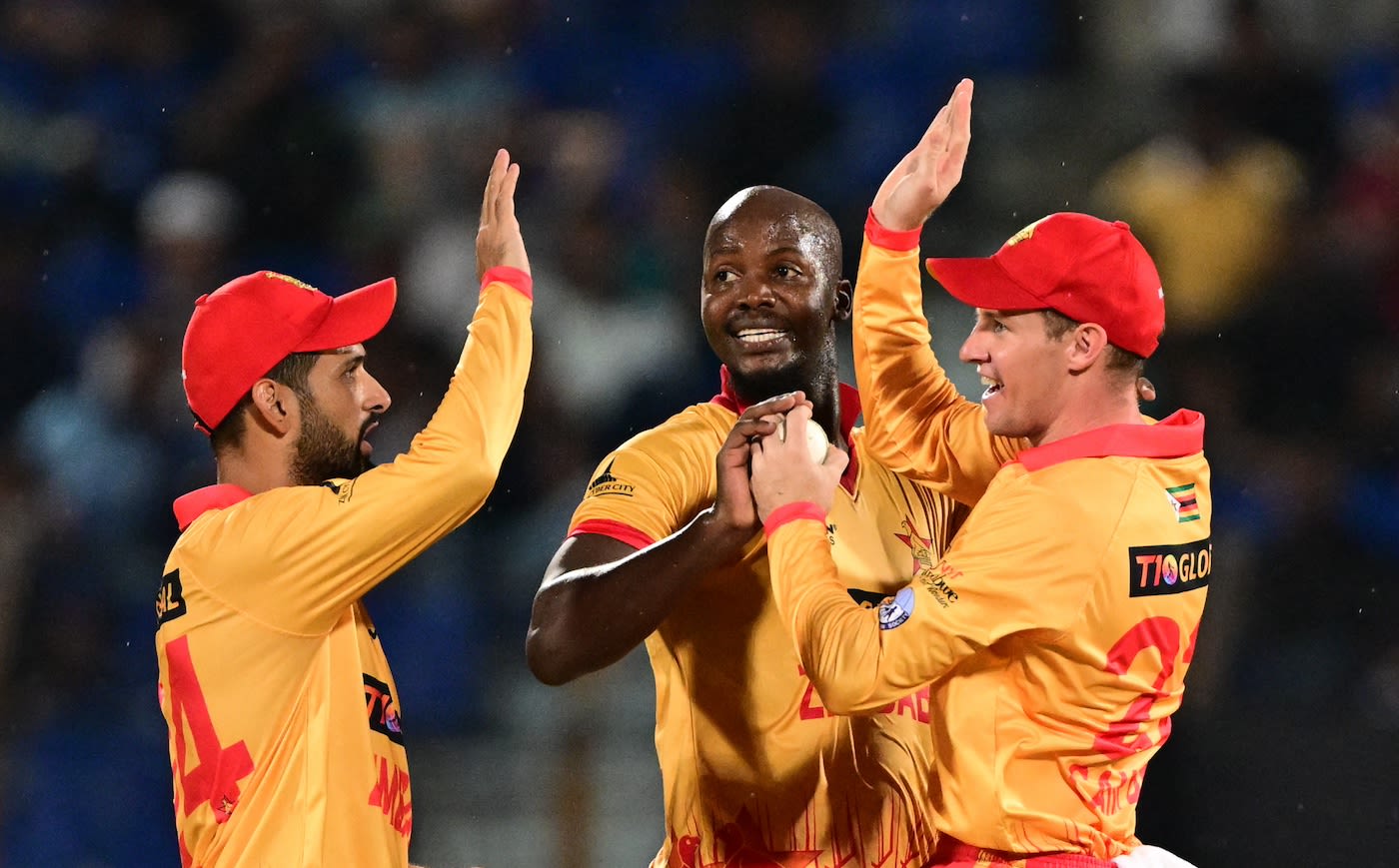 Luke Jongwe struck twice in an over