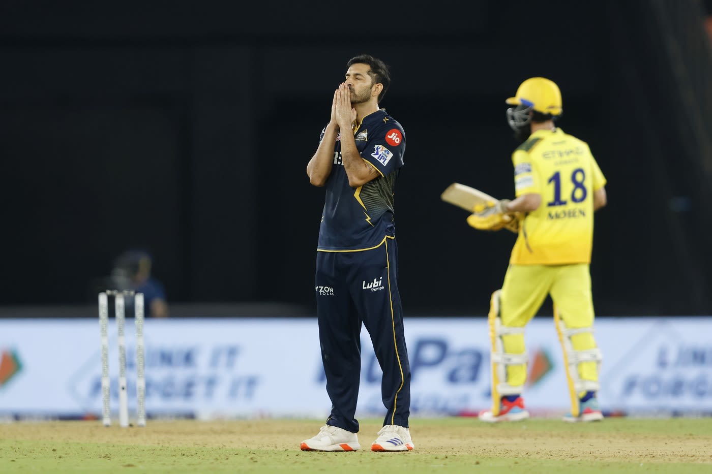 Mohit Sharma removed Daryl Mitchell, and then Moeen Ali