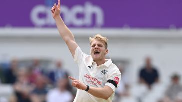 Hull holds Leicestershire's fort with heroic 97 as Notts are frustrated