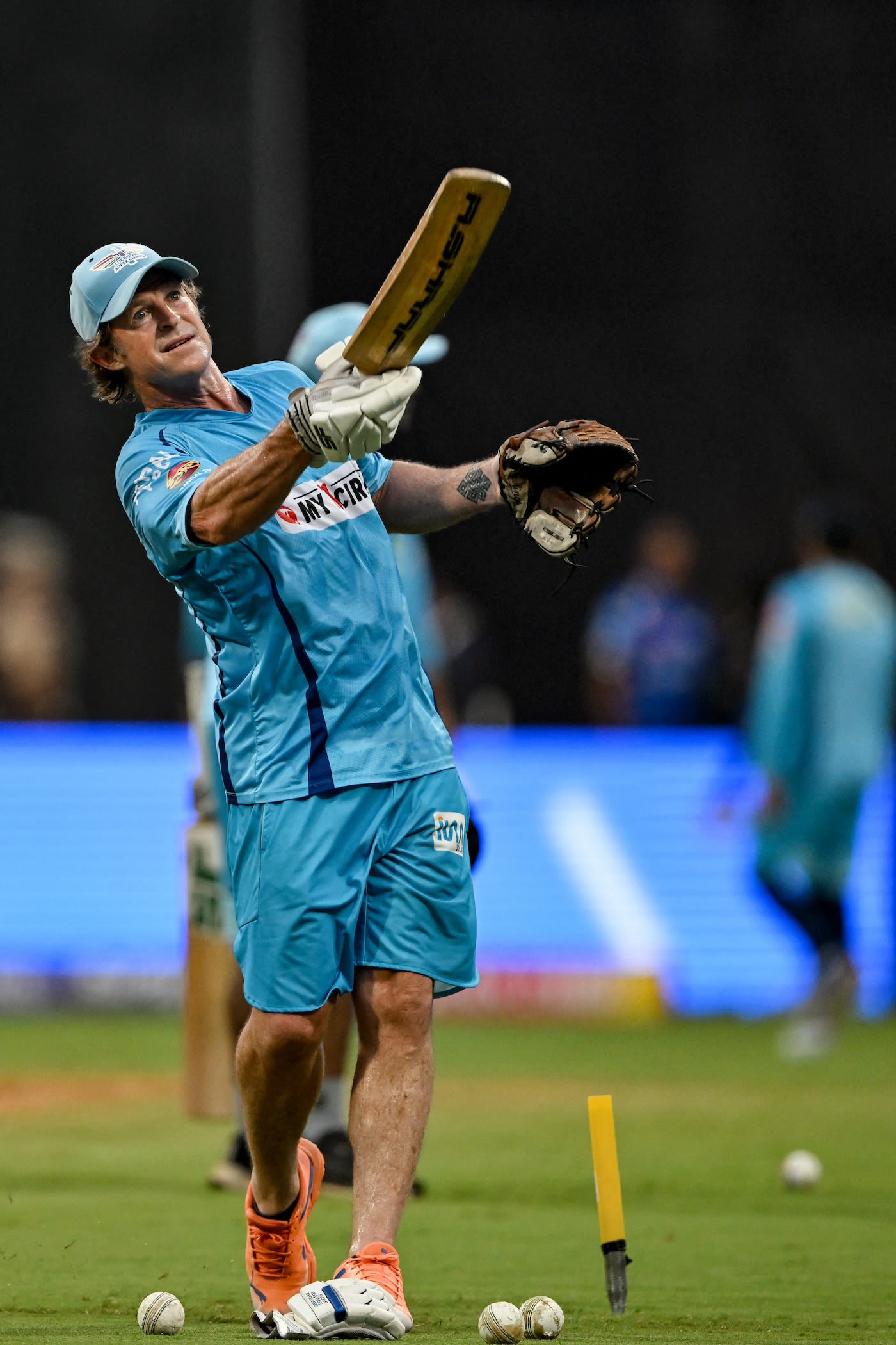 Jonty Rhodes conducts a fielding drill