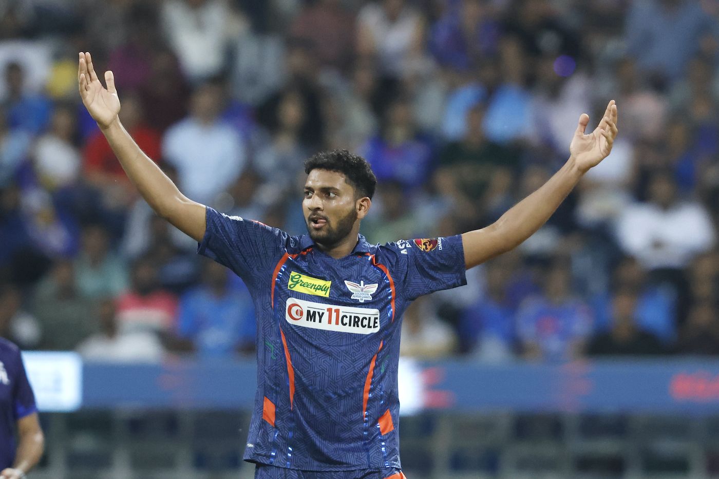 Mohsin Khan celebrates after getting Hardik Pandya