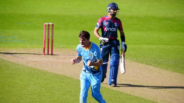 Jordan Thompson to leave Yorkshire after agreeing Warwickshire deal