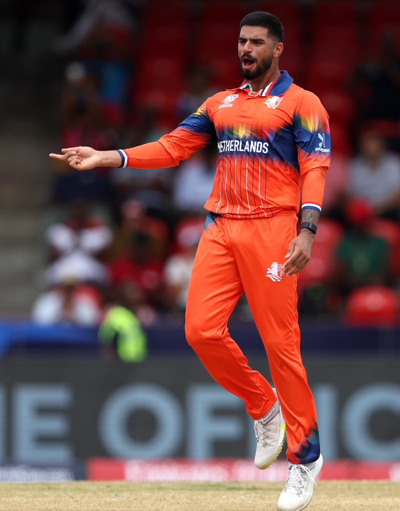 Aryan Dutt picked up wickets in each of his first two overs