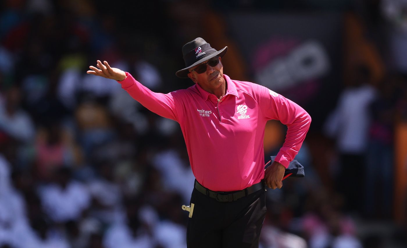 "I'm a little teapot" - that, it seems, is what umpire Joel Wilson is signalling to us