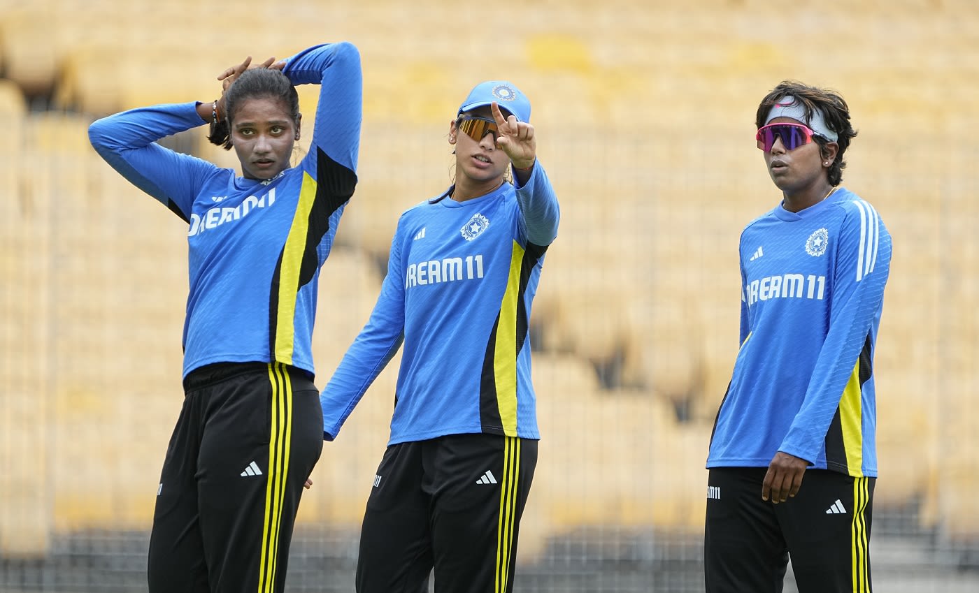 Shabnam Shakil, Smriti Mandhana and Arundhati Reddy train at Chepauk