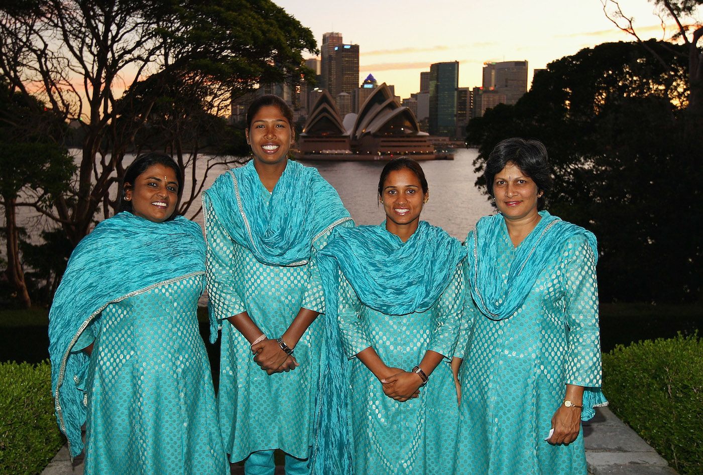 Coach Sudha Shah, Jhulan Goswami, Amita Sharma and Shubhangi Kulkarni at Admiralty House,