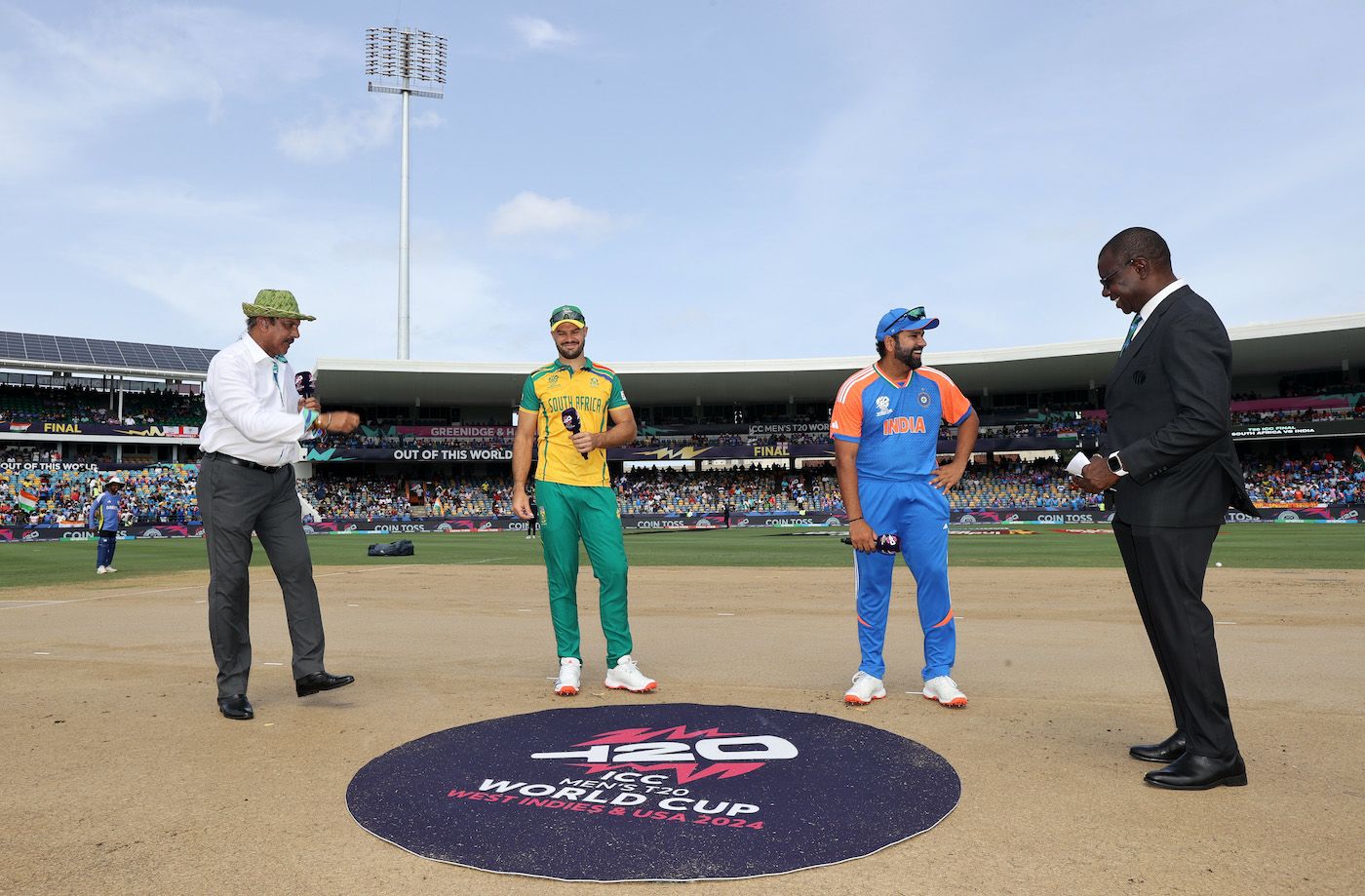 Ravi Shastri entertains Aiden Markram, Rohit Sharma and Richie Richardson at the toss