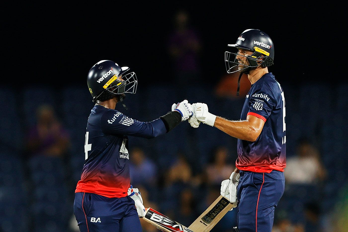 Obus Pienaar (right) and Lahiru Milantha guided Washington's chase