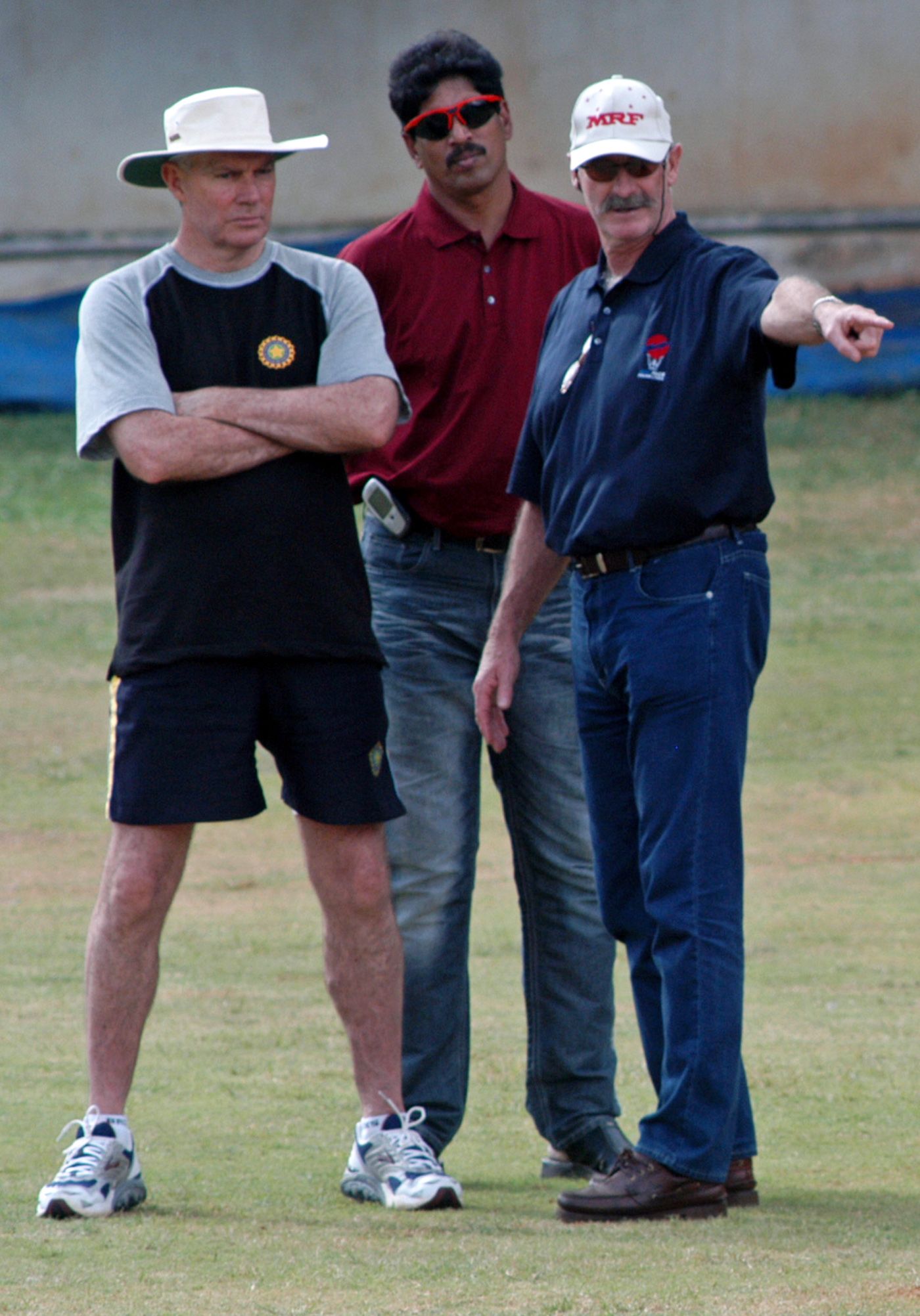 Greg Chappell, TA Sekhar and Dennis Lillee in a discussion during a fast bowlers' conditioning camp in Bangalore