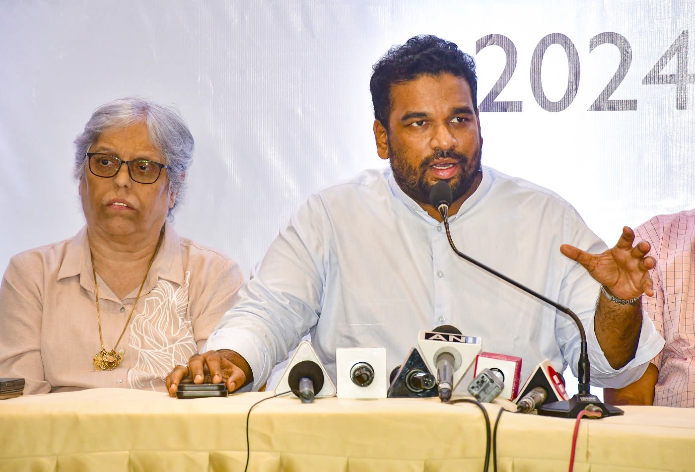 MCA secretary Ajinkya Naik and Diana Edulji address the media