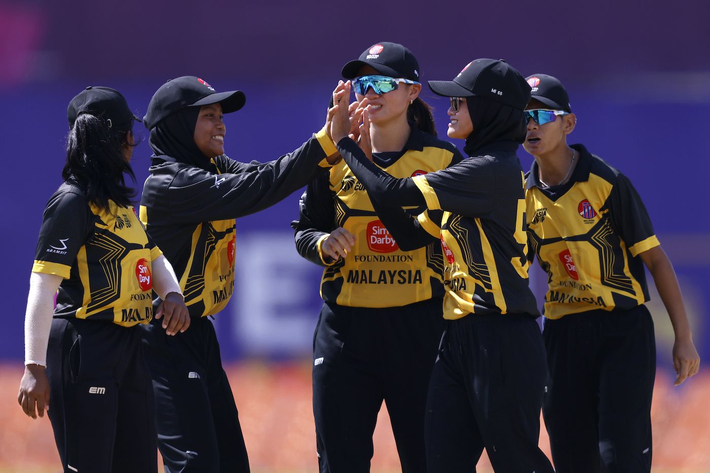 Mahirah Izzati Ismail broke the 64-run stand for the second wicket