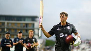 Aldridge, Thomas produce career-bests as Somerset cruise