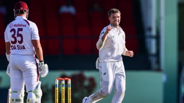 Shamar Joseph and Wiaan Mulder grab headlines on 17-wicket opening day
