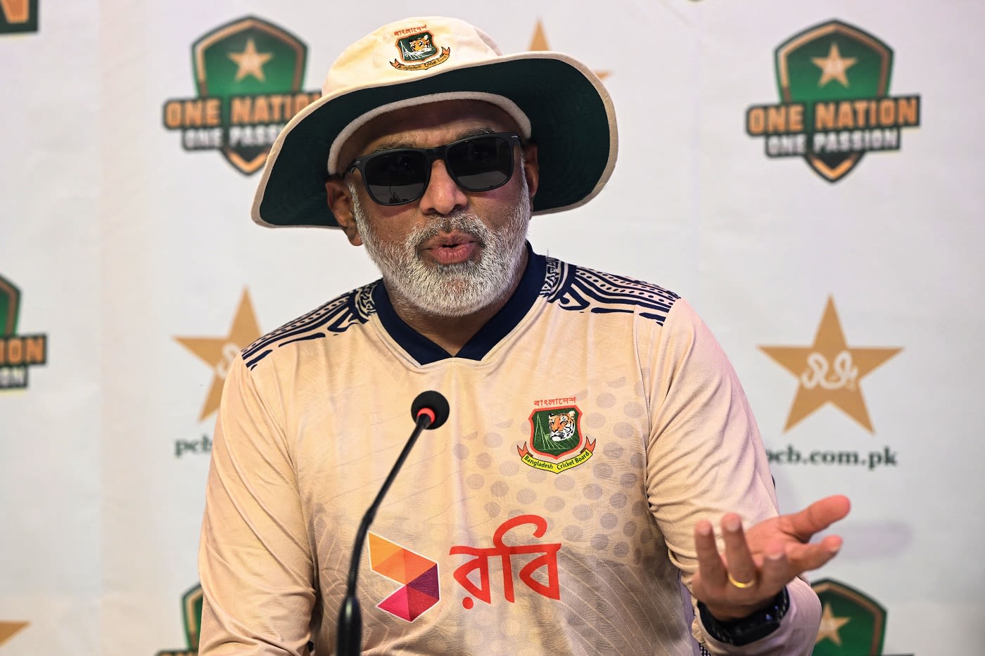Chandika Hathurusinghe speaks to the media