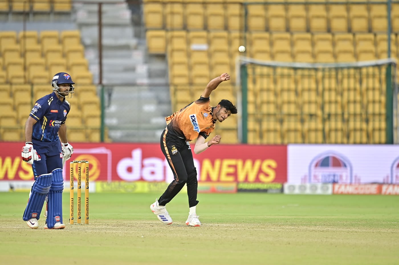 Manvanth Kumar picked up four wickets, then bowled and batted in a Super Over