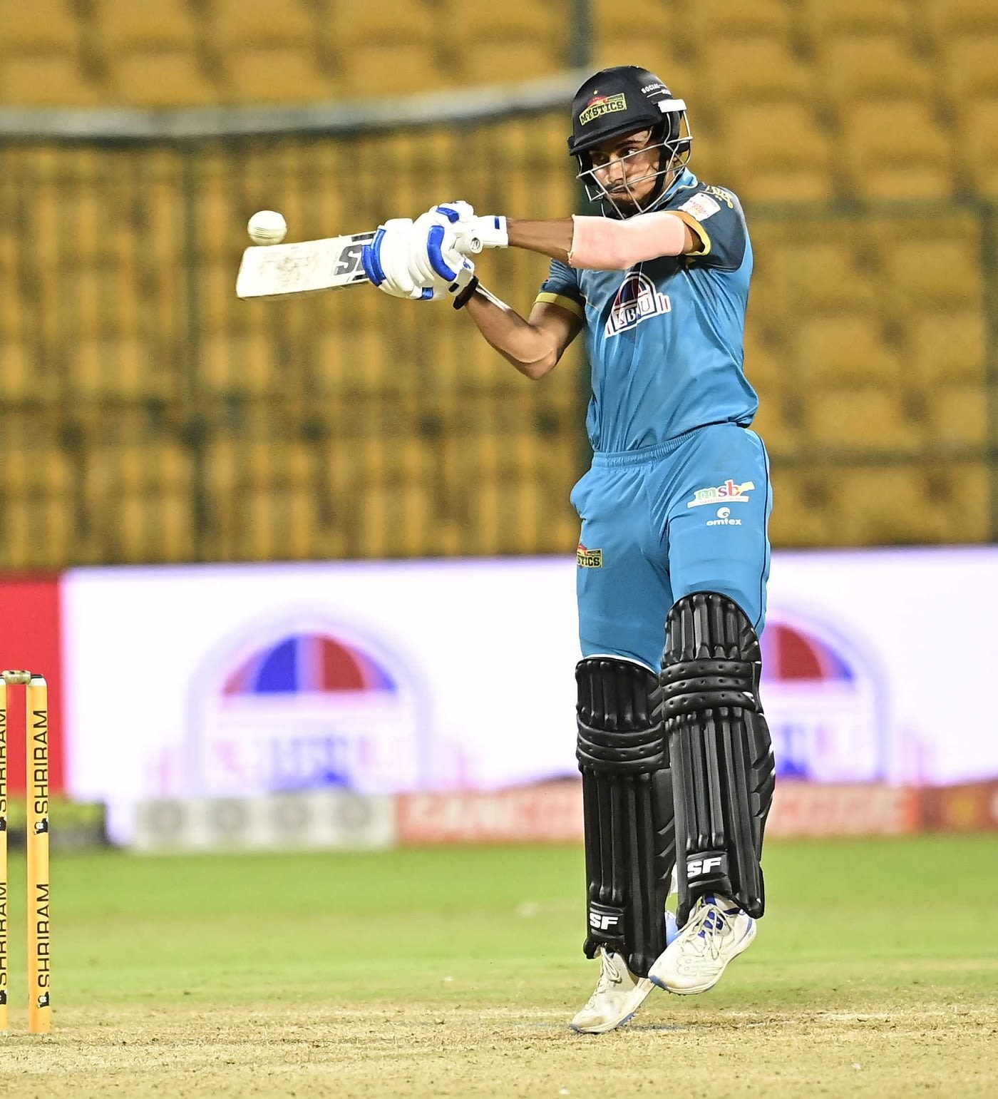 Praveen Dubey blasted 47 not out off 24 to help Gulbarga win