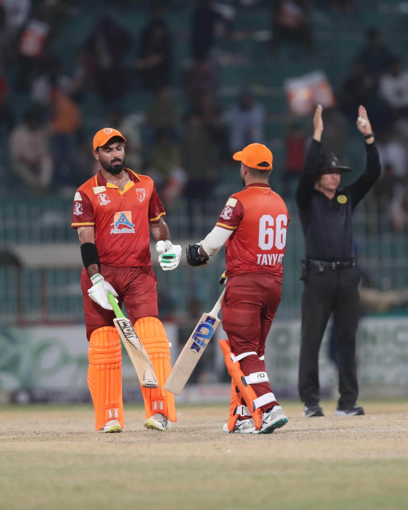 Hussain Talat and Tayyab Tahir added 157 for the fourth wicket