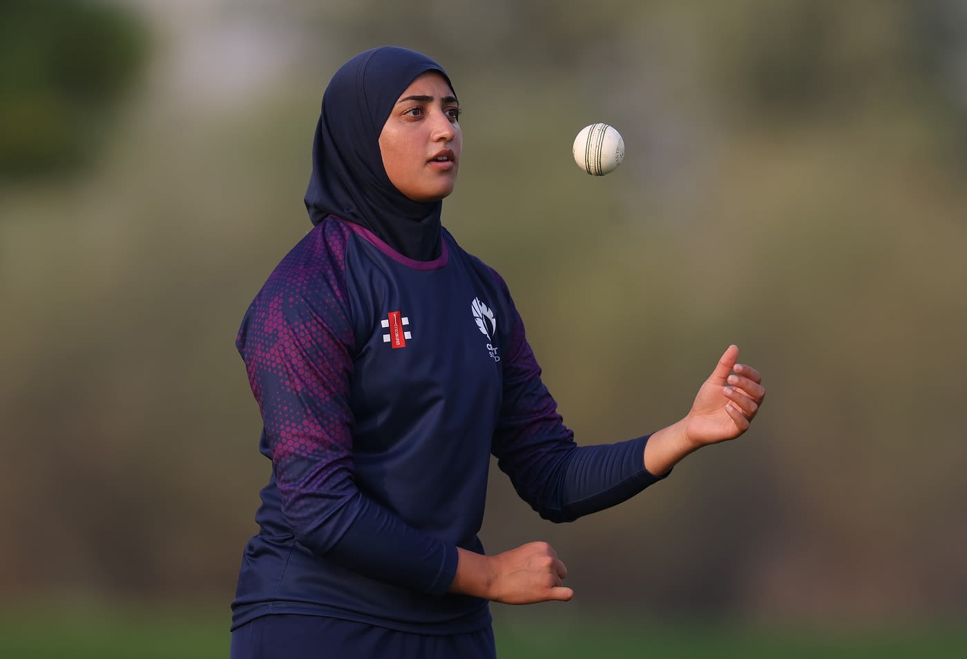 Abtaha Maqsood gets ready to bowl
