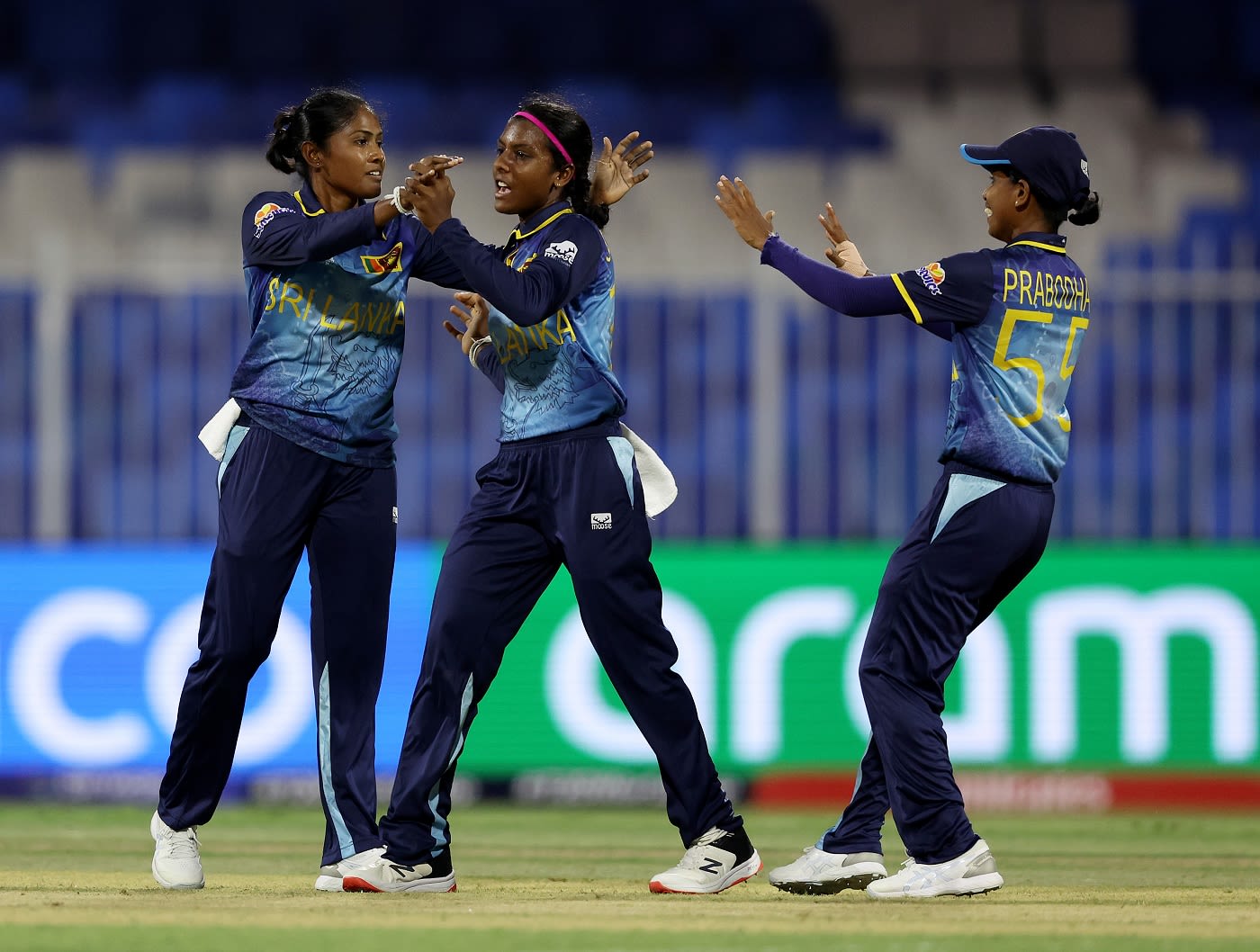Sugandika Kumari struck twice in the powerplay