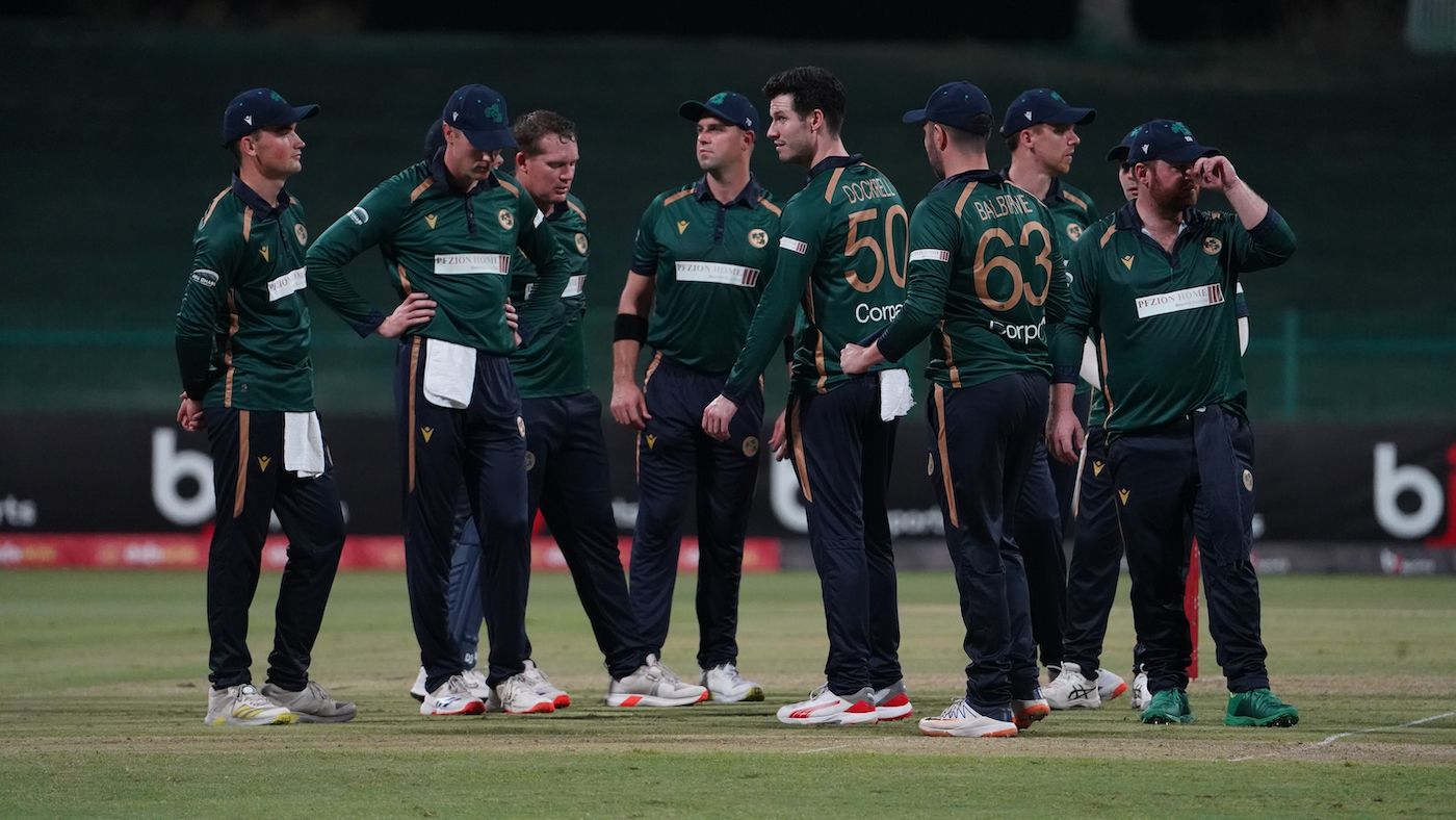 Graham Hume got Reeza Hendricks in his second over