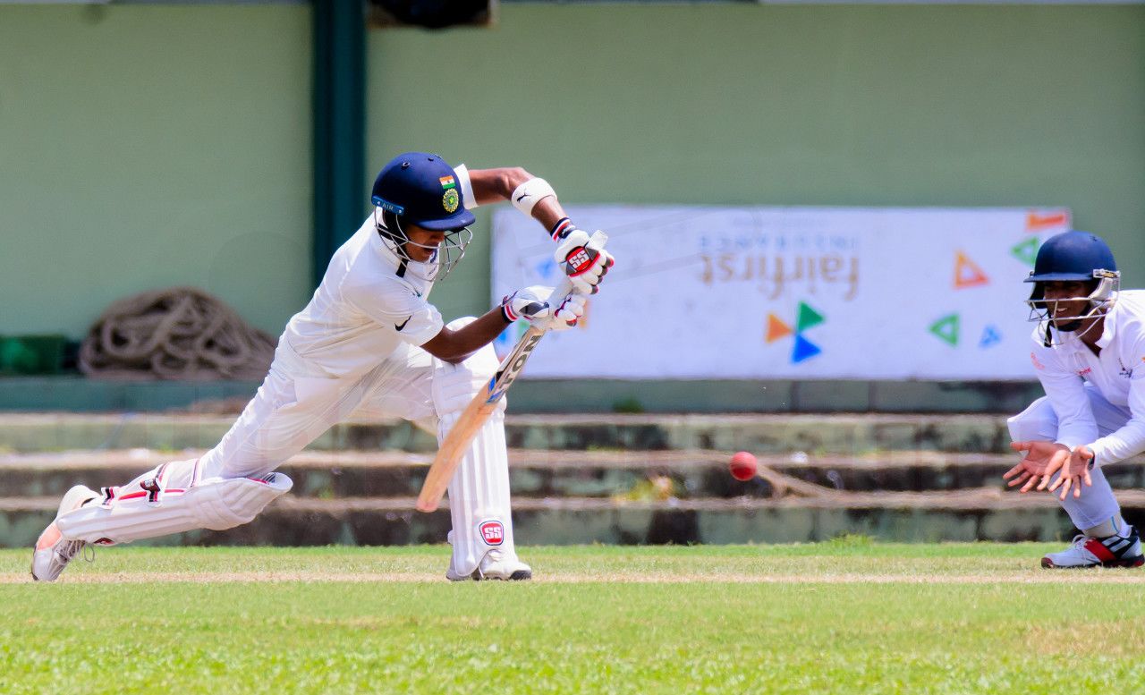 Arun Juyal plays a defensive shot
