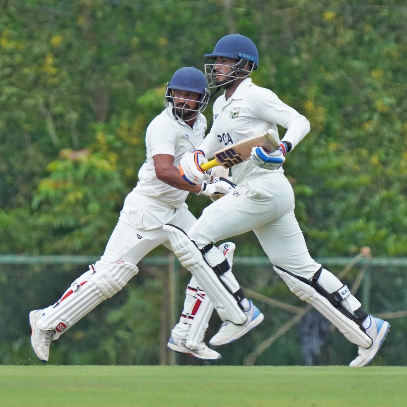 Anmolpreet Singh and Nehal Wadhera run between the wickets