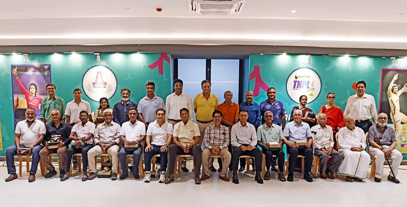 Rahul Dravid attends a felicitation for Tamil Nadu's Ranji Trophy winners from the 1954-55 and 1987-88 seasons