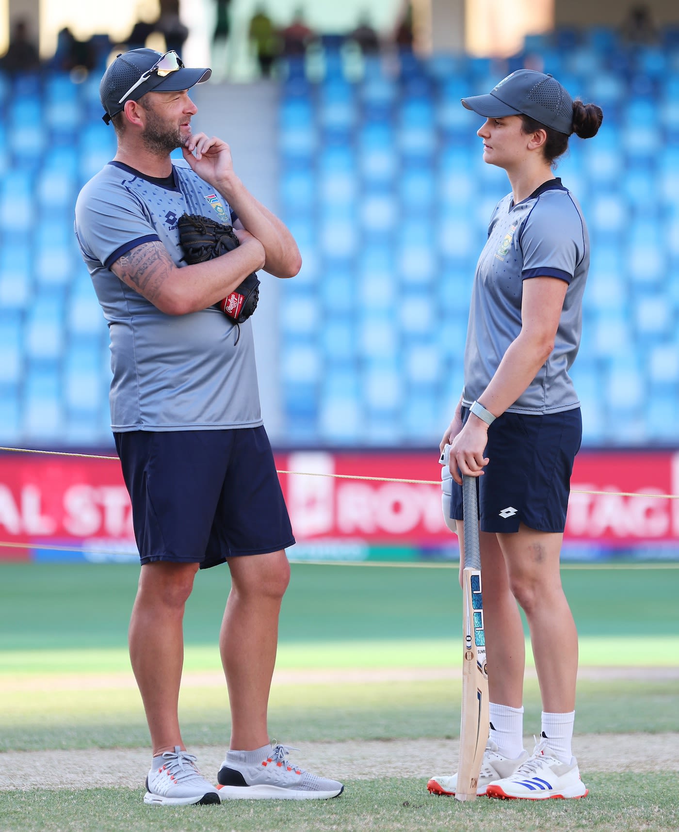 Dillon du Preez and Laura Wolvaardt have a chat