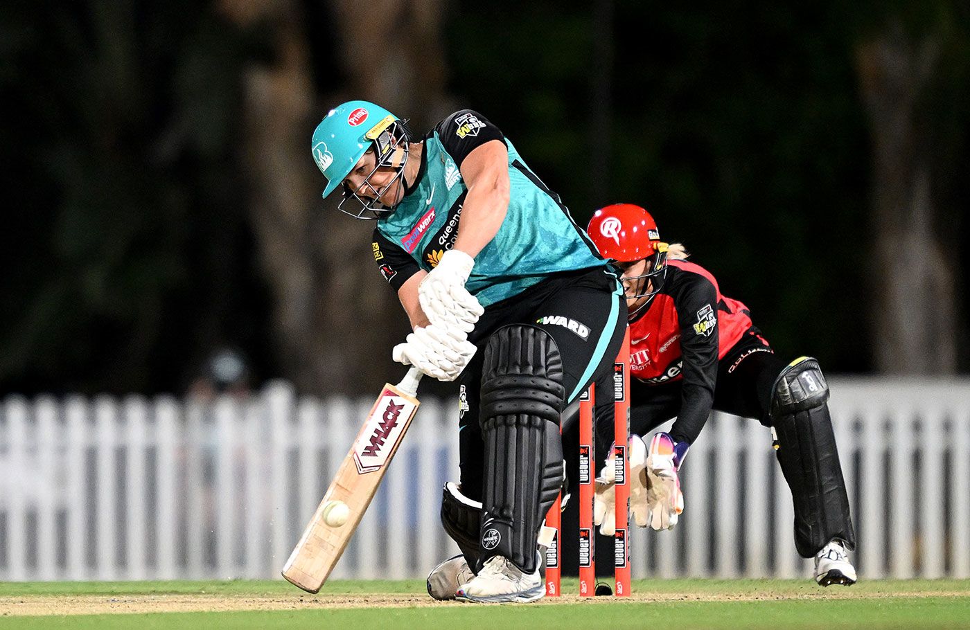 Laura Harris provided crucial impetus to Brisbane Heat's innings