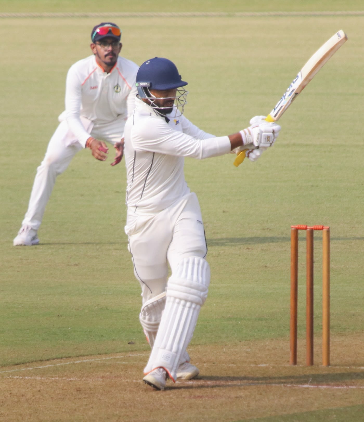 Rishi Dhawan brings out the pull