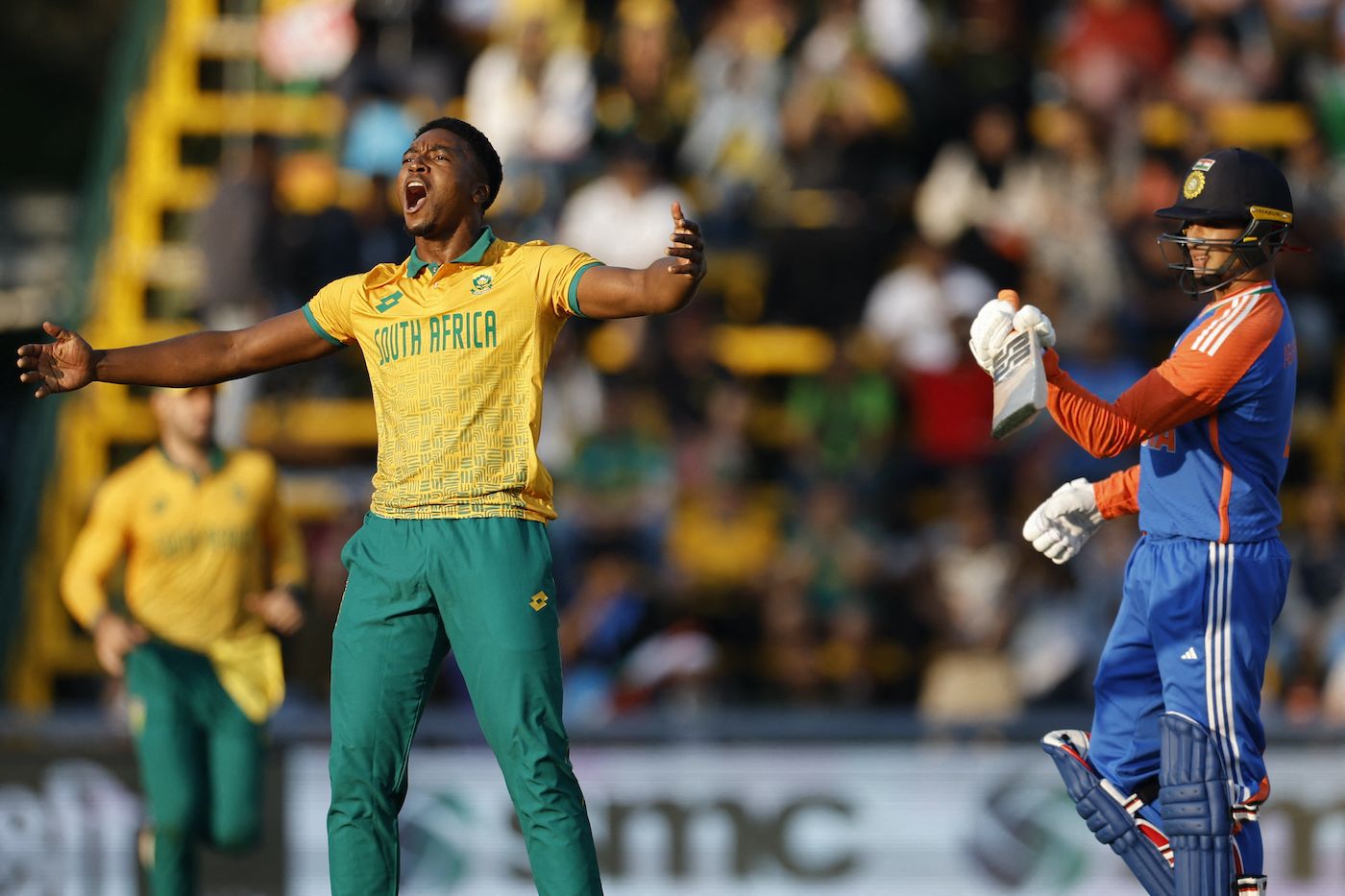 Lutho Sipamla dismissed Abhishek Sharma for 36