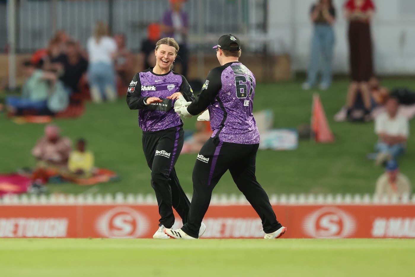 Amy Smith dented Perth Scorchers in the death overs