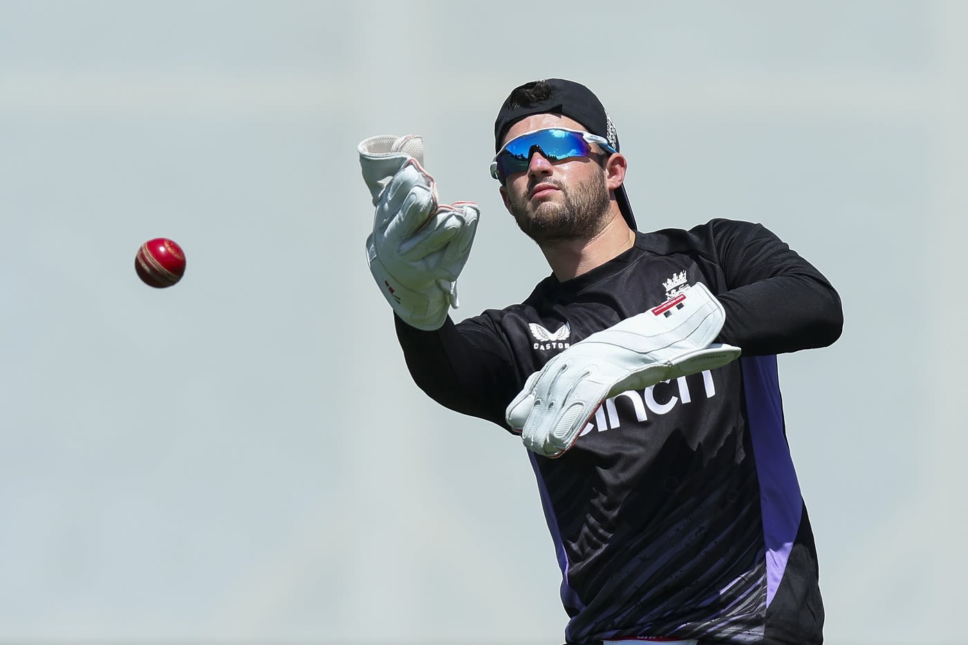 Ollie Robinson fine-tunes his glove work